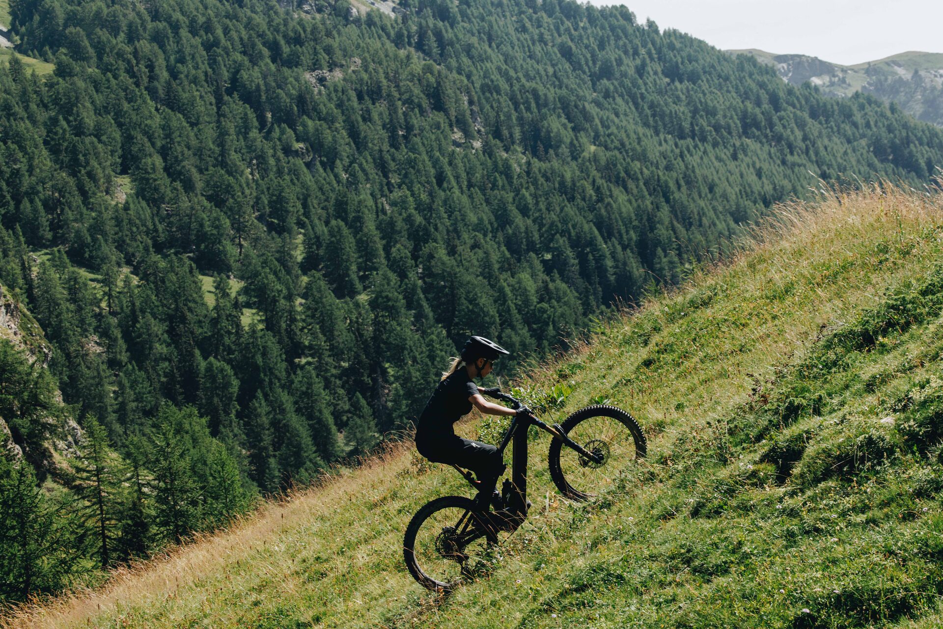 S-Works Epic 8  - SRAM XX SL AXS, RockShox Ultimate Flight Attendant v akci