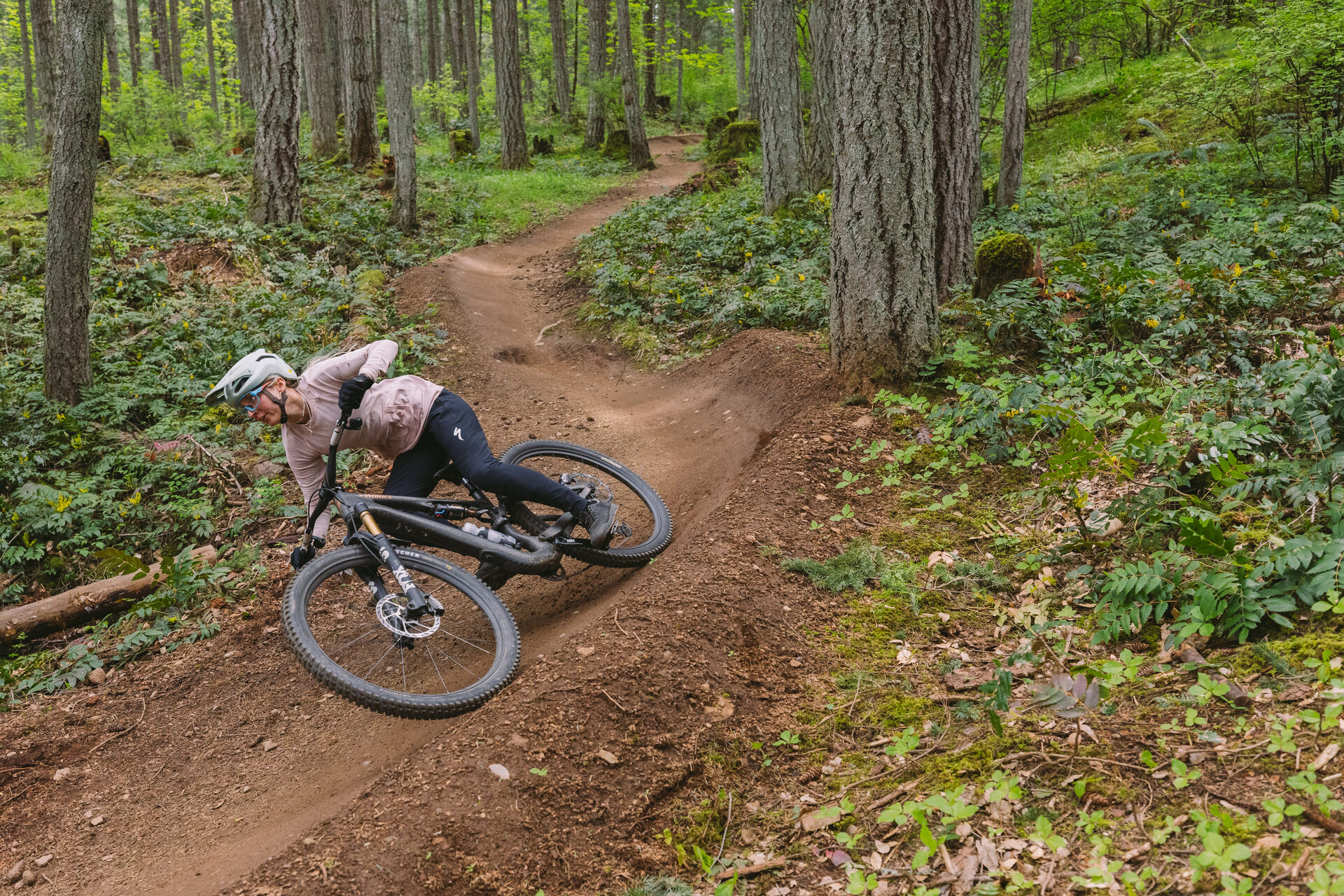 S-Works Epic 8  - SRAM XX SL AXS, RockShox Ultimate Flight Attendant v akci